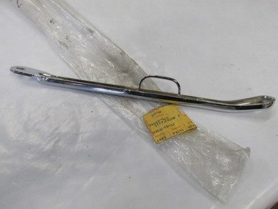 NOS Kawasaki 1976-1979 KZ750 TWIN . FRONT FENDER STAY 35010-028