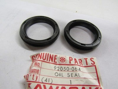 Kawasaki NOS NEW 92050-064 Left Crankshaft Oil Seal KZ KZ400