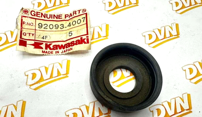 NOS KAWASAKI KLT250 A1 HUB SEAL TECATE 92093-4007