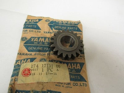 NOS Yamaha 3rd Gear CS3 CS5 YCS1 PART# 174-17131-00