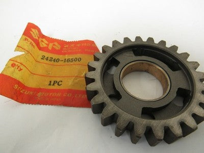 Suzuki TS400 TM400 nos 4TH drive gear 71-77  24240-16500