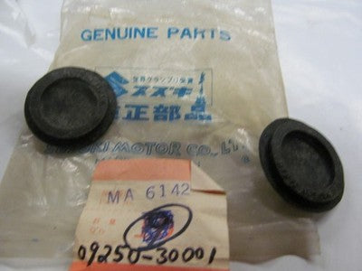 NOS Suzuki T500 T250 T350 clutch adjusting inspection cover   SET OF 2