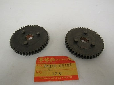 Suzuki TS50 AS 50 OEM NOS tranmission gear 1ST driven 24310-05102 SOLD AS 2