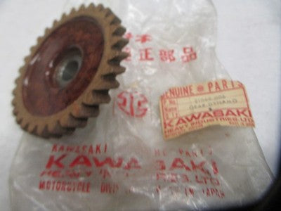 Kawasaki NOS NEW A1 A7 nos dynamo gear 21069-006