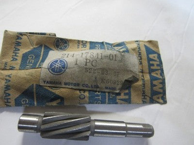 YAMAHA OEM NOS TRANS MAIN AXLE SHAFT   214-17411  DT1 RT1 DT2 RT2 DT3 RT3