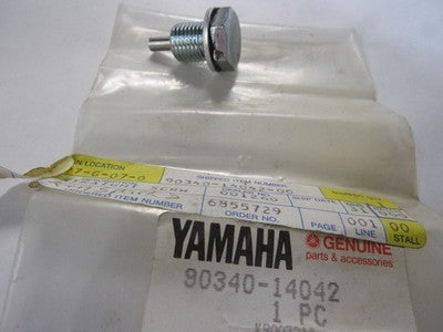 NOS Yamaha Plug 90340-14042-00
