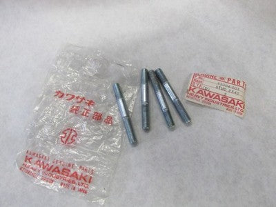 Kawasaki NOS NEW 92004-003 Stud 8x40 C2 F3 C2SS C2TR   SOLD AS 4