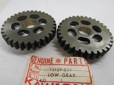 Kawasaki NOS NEW 13129-051 Output Shaft Low Gear 32T F6 F7 KD KE KD175 KE175