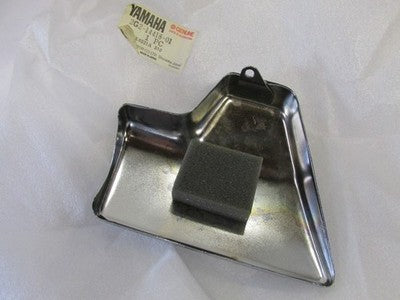 NOS YAMAHA XS750SF XS750 XS 750 RIGHT AIR FILTER AIRBOX COVER 2G2-14418-01-00