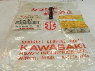 92144-1702 NEW KAWASAKI FRONT LEVER CHANGE SPRING FITS MANY MODELS