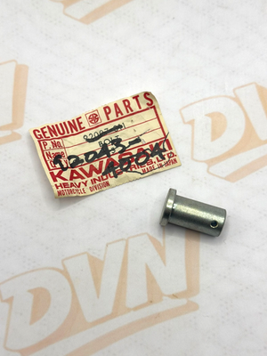 NOS Kawasaki 81-83 KLT 200 250 Pin # 92043-4004 Bin C