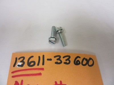 SUZUKI GT380,GT550 1973-77   CARBURETOR  SCREW P.N 13611-33600 SOLD AS 2