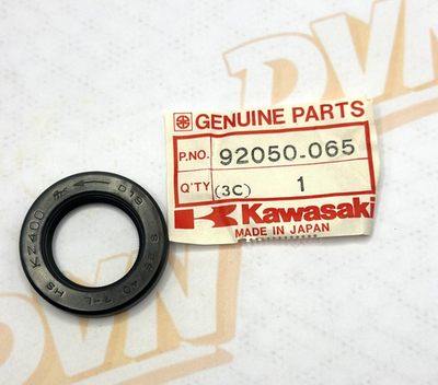92050-065 Kawasaki Oil seal,r.h crnksft 92050065, New Genuine OEM Part