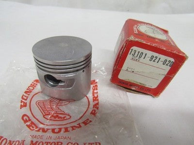 HONDA STD Piston Pre 1997 B75 K1 K2 K3 Outboard Motor OEM #13101-921-020 NOS