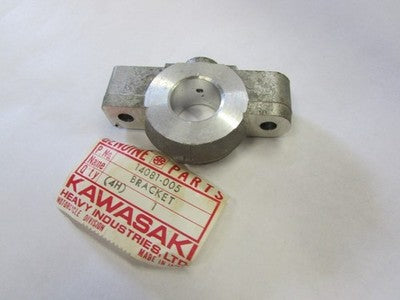 Kawasaki NOS NEW 14081-005 Balancer Bracket A KZ KZ400