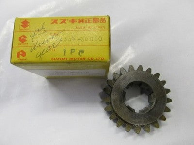 NEW NOS SUZUKI tm250 ts250 nos 4th driven gear 24341-30000