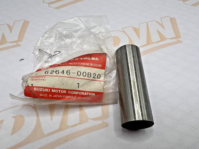 New OEM Suzuki RM125 RM250 RMX250 Center Spacer 62646-00B20