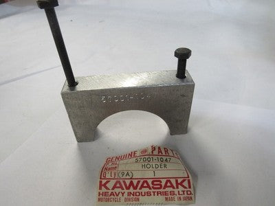 Kawasaki NOS NEW 57001-1047 Output Shaft Holder A