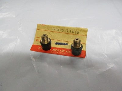 SUZUKI T20 TC90 TS90 CARBURETOR NOS NEEDLE AND SEAT  ASSY  13370-11010