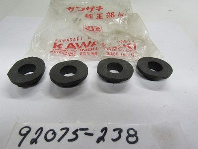 NOS OEM KAWASAKI KZ400 KZ400S KZ400D RUBBER SIGNAL DAMPER QTY 4      92075-238