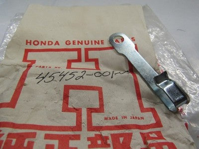 NOS Honda 1963 CA100 CA102 CA105 Clip 45452-001-000