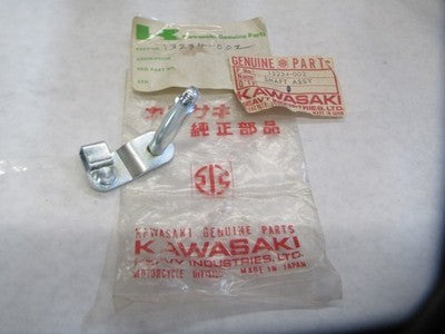 NOS Genuine Kawasaki Shift Lever Shaft Assembly G4TR KV 100 OEM 13234-002