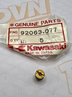 Kawasaki NOS NEW 92063-077 Main Jet #117.5R Z1 AR F8 F9 F11 KX KZ KLF KLT ZN