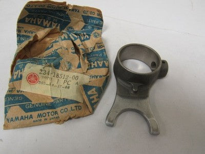 NOS Yamaha Motorcycle Shift Fork 234-18512-00 fits L5T 1969-70