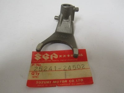 Suzuki LT250,LT300 1985-88   nos  Shift fork     p.n 25241-24502
