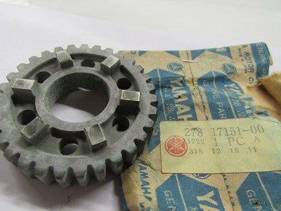 NOS Yamaha 5th Pinion Gear DS7 DS 7 R5 R5B R5C 1970 1971 1972 #278-17151-00-00
