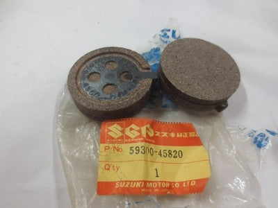 nos suzuki factory original brake pad set 59300-45820 gs550 gs750 gs400 1977-79