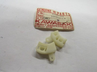 KAWASAKI S2 H1 H2 KH500 LEFT HANDLEBAR SWITCH PART 46089-006 SOLD AS 2
