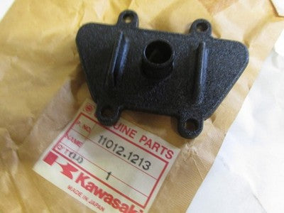 NOS 82-85  KAWASAKI KZ550 KZ 550 ZX GPZ HEAD COVER 11012-1213