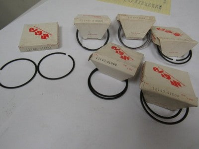 GENUINE NOS Suzuki RM125 1977 Standard Piston Ring Set 12140-41660
