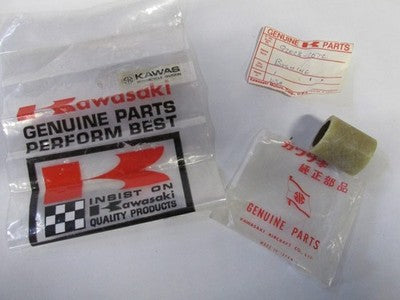 1 NOS Kawasaki KDX 250 420 450, KX250 KX420 Swingarm Bushing OEM 92028-1072 NEW