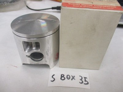 NOS Suzuki 1989 RM125 Piston .25 12110-27C05-025