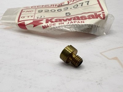 Kawasaki NOS NEW 92063-077 Main Jet #117.5R Z1 AR F8 F9 F11 KX KZ KLF KLT ZN