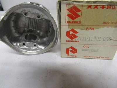 Suzuki GS300L  NOS .50MM OVER SIZE  PISTON  12111-11901-050