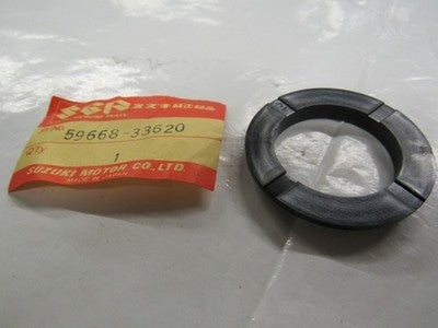 NOS Suzuki GT380 GT500 GT550 Diaphragm Plate 59668-33620