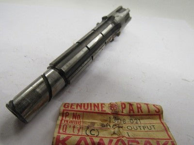 NOS OEM KAWASAKI G3 G5 KE100 KD100 KM100 KD80 COUNTERSHAFT   13128-021