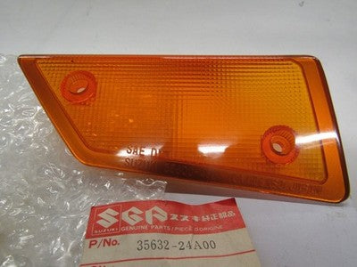 Suzuki GV1400 CAVALCADE NOS TURN SIGNAL LENS   25632-24A00