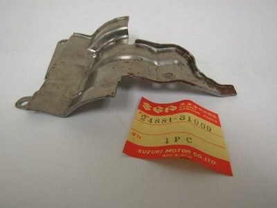 SUZUKI GT750 GT 750 TRANSMISSION CRANKCASE CRANK CASE PLATE OIL 24881-31000