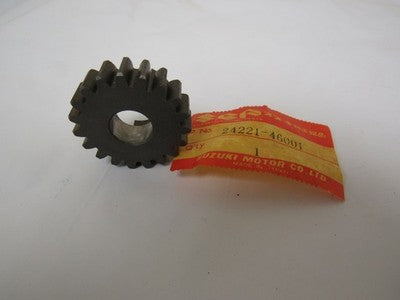 NOS Suzuki OEM Second Drive Gear 1977 RM80 RM80B 24221-46001 NEW OEM