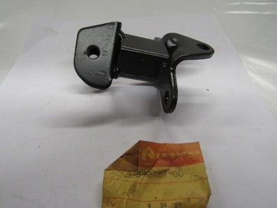 SUZUKI TC185 NOS  FRONT FOOT REST BRACKET RIGHT SIDE 43510-29100