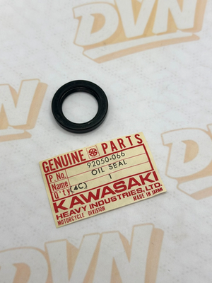 NOS OEM Kawasaki 1974-78 KZ400 Oil Seal 92050-066