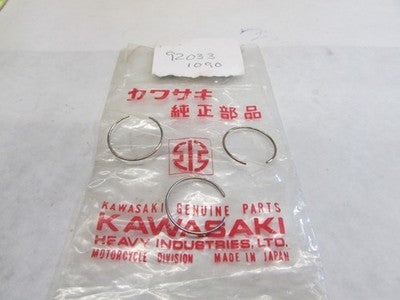 NOS OEM Kawasaki KXT250 KX250 KX500 KX125 REAR SHOCK SNAP RING 92033-1090  QTY-2