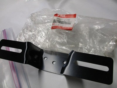 Suzuki 900r nos license plate bracket   35927-31e30