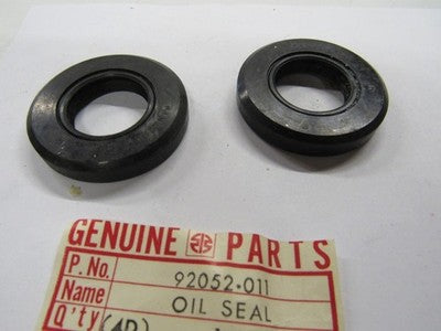 NOS GENUINE KAWASAKI 1974-1983 OIL SEAL KZ400 KZ440 KZ550 92052-011   SOLD AS 2