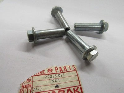 NOS OEM NEW KAWASAKI KZ400 KZ400D KZ400S CYLINDER HEAD NUT 92015-071  SOLD AS 4