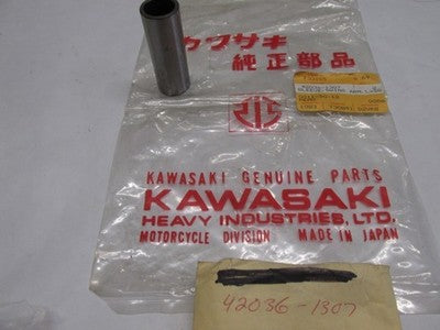 OEM KAWASAKI 1993 1994 1995 1996 KLX650 KX125 KX250 SWING ARM SLEEVE 42036-1307